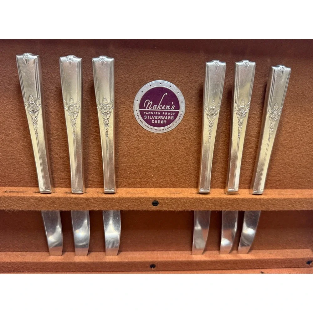 Vintage Silver Plated Flatware Set 36pc Floral Pattern Naken Tarnish Proof Chest